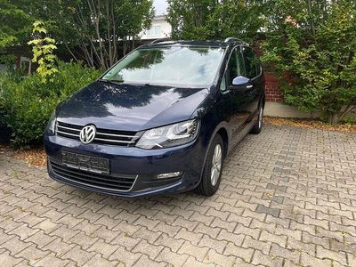 Blau Gebraucht 2015 VW Sharan Van / Kleinbus | 12.890 € (Guter Preis)