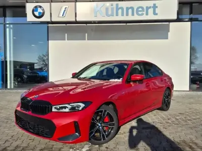 Gebraucht BMW 330 Comfort Edition 245 PS (180 kW) 2024 Rot Limousine