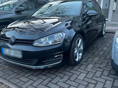 Gebraucht VW Golf VII LOUNGE 110 PS (80 kW) 2015 Schwarz Limousine
