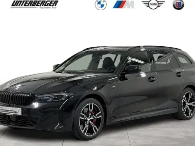 Gebraucht BMW 330e Comfort Edition 292 PS (214 kW) 2025 Schwarz Kombi