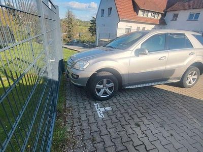 Usata Mercedes ML280 190 CV (139 kW) 2007 Beige SUV