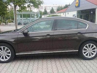 Usata VW Passat Highline 150 CV (110 kW) 2016 Berlina