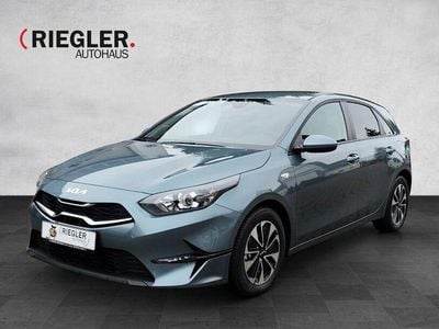 Neu Kia Ceed 140 PS (102 kW) 2025 Grau Kleinwagen