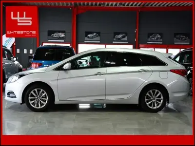 Second-hand Hyundai i40 Trend 116 CP (85 kW) 2016 Argintiu Break