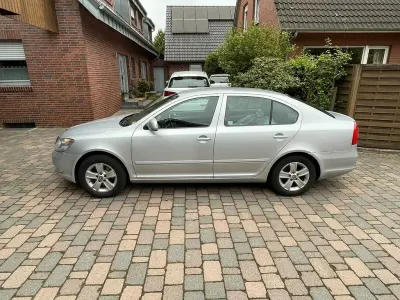 Gebraucht Skoda Octavia Impuls Edition 105 PS (77 kW) 2011 Silber Limousine
