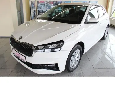 Gebraucht Skoda Fabia Ambition 95 PS (69 kW) 2022 Candyweiss Kleinwagen