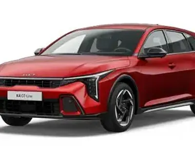 Neu Kia K4 GT-Line 179 PS (131 kW) 2026 Fiery red Limousine