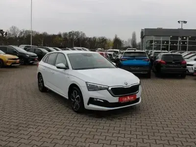 Używany Skoda Scala Drive 116 KM (85 kW) 2020 Biały Hatchback