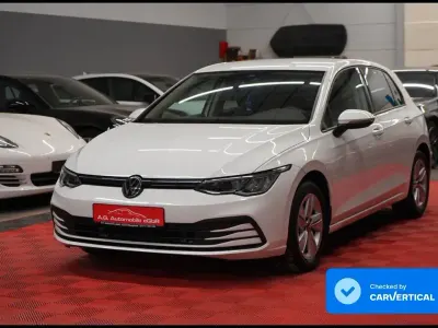 Gebraucht VW Golf VIII Life 150 PS (110 kW) 2024 Weiß Limousine