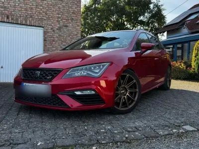 Używany Seat Leon FR 183 KM (134 kW) 2017 Czerwony Kombi
