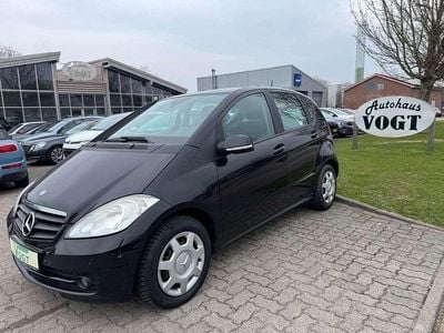 Second-hand Mercedes A180 109 CP (80 kW) 2011 Negru Break