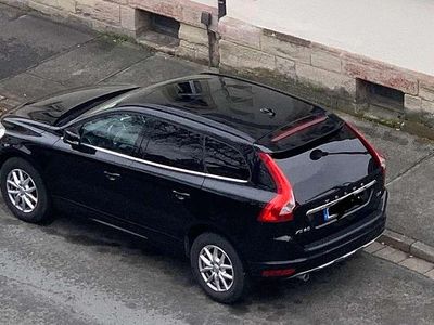 Gebraucht Volvo XC60 Momentum 150 PS (110 kW) 2017 Schwarz SUV