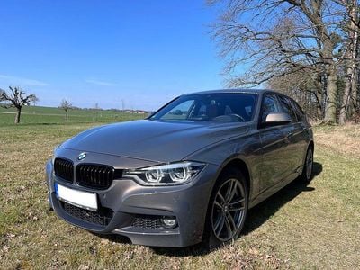 Gebraucht BMW 330 M Sport 258 PS (189 kW) 2017 Grau Kombi