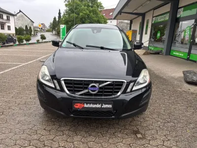 Gebraucht Volvo XC60 Momentum 163 PS (119 kW) 2013 Schwarz SUV