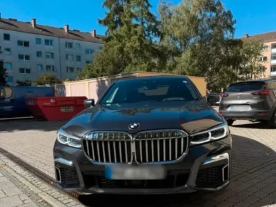 Gebraucht BMW 750 450 PS (330 kW) 2016 Grau Limousine