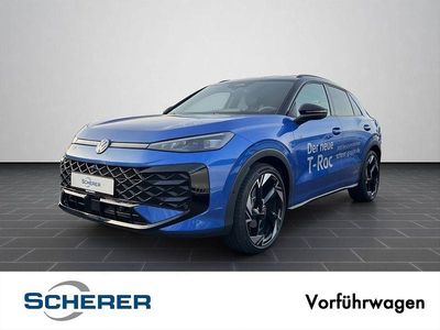 Celestial blue metallic / schwarz uni (metallic) Gebraucht 2025 VW T-Roc IQ Drive SUV | 39.860 € (Fairer Preis)