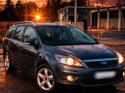 Gebraucht Ford Focus 101 PS (74 kW) 2010 Blau Kombi