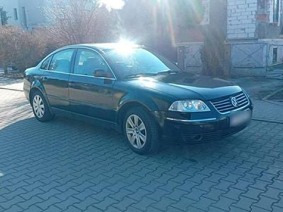 Gebraucht VW Passat 131 PS (96 kW) 2002 Schwarz Limousine