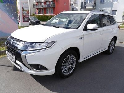 Usata Mitsubishi Outlander P-HEV 224 CV (164 kW) 2021 Bianco SUV