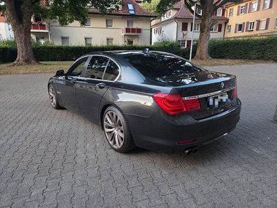 BMW 730