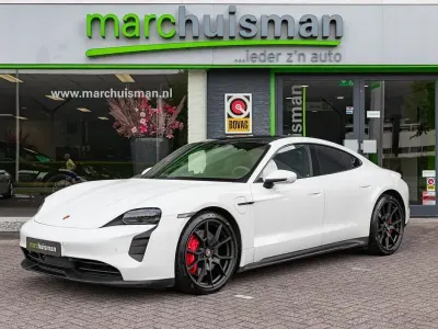 Begagnad Porsche Taycan GTS 380 kW (517 HK) 2023 Vit Sedan