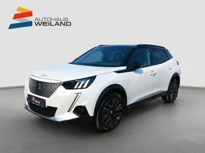 Gebraucht Peugeot e-2008 GT 100 kW (136 PS) 2021 Perlmutt weiß SUV