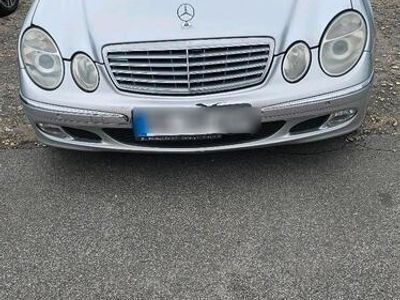 Mercedes E240