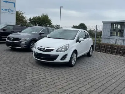 Gebraucht Opel Corsa 101 PS (74 kW) 2014 Weiß Kleinwagen