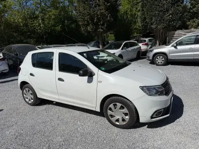 Second-hand Dacia Sandero Essentiel 73 CP (53 kW) 2019 Alb Berlinǎ