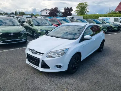 Gebraucht Ford Focus 104 PS (76 kW) 2011 Weiß Limousine