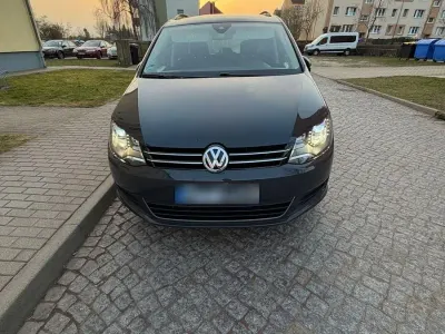 Gebraucht VW Sharan Comfortline 184 PS (135 kW) 2017 Grau Van / Kleinbus