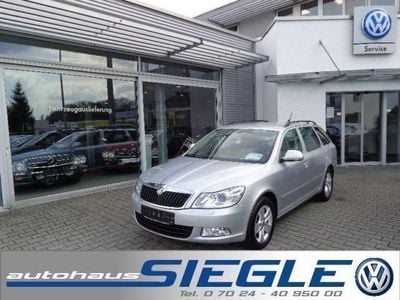 Silber metallic Gebraucht 2012 Skoda Octavia Kombi | 11.940 € (Teuer)