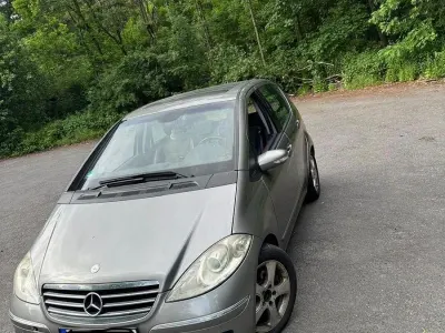 Gebraucht Mercedes 200 140 PS (102 kW) 2005 Grau Kleinwagen