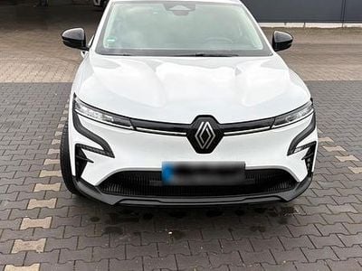 Gebraucht Renault Megane E-Tech Evolution 96 kW (131 PS) 2022 Weiß Limousine