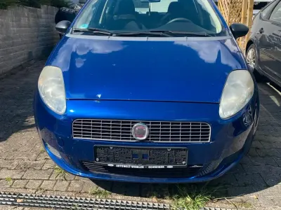 Gebraucht Fiat Grande Punto 78 PS (57 kW) 2008 Blau Kleinwagen