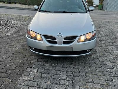 Silber Gebraucht 2004 Nissan Almera Acenta Coupé | 1.500 € (Fairer Preis)