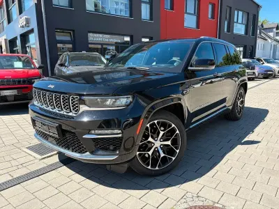 Gebraucht Jeep Grand Cherokee Summit 272 PS (200 kW) 2023 Schwarz SUV