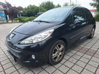 Gebraucht Peugeot 207 Sportium 156 PS (114 kW) 2010 Schwarz Coupé