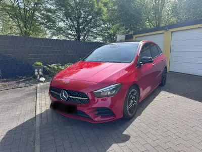 Usata Mercedes B250 225 CV (165 kW) 2019 Rosso Monovolume