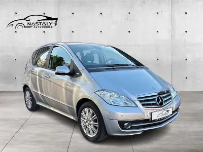 Usata Mercedes A180 Elegance 116 CV (85 kW) 2011 Argento Berlina