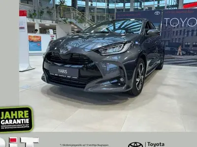 Ny Toyota Yaris Hybrid 116 HK (85 kW) 2026 Grå Sedan