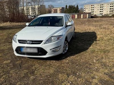 Gebraucht Ford Mondeo 140 PS (102 kW) 2012 Weiß Kombi
