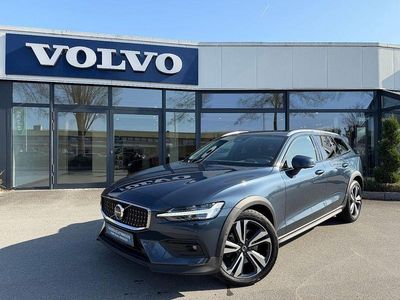 Gebraucht Volvo V60 197 PS (144 kW) 2023 Blau Kombi