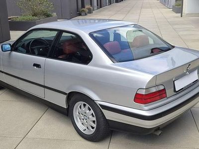 Second-hand BMW 318 Performance 140 CP (102 kW) 1998 Argintiu Coupe