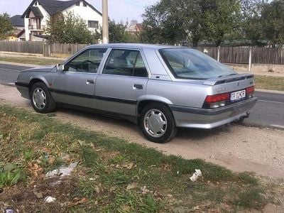 Silber Gebraucht 1991 Renault R25 Kleinwagen | 3.000 €