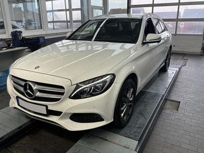 Gebraucht Mercedes C200 184 PS (135 kW) 2016 Weiß Limousine