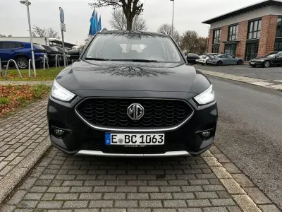 Gebraucht MG ZS Luxury 111 PS (81 kW) 2024 Schwarz SUV