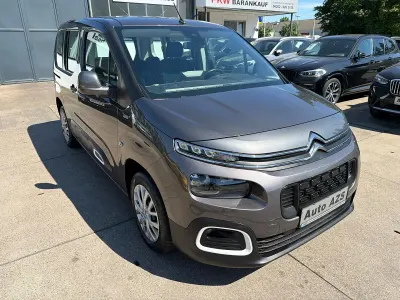 Gebraucht Citroën Berlingo Feel 131 PS (96 kW) 2021 Grau Van / Kleinbus