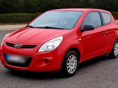 Gebraucht Hyundai i20 75 PS (55 kW) 2011 Rot Kleinwagen