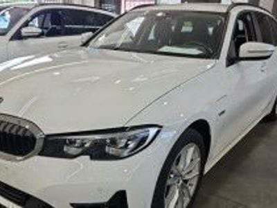 BMW 330e